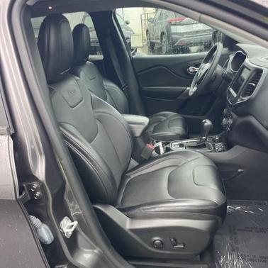 2022 Jeep Cherokee Latitude Lux