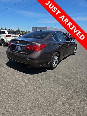 2015 INFINITI Q50 Premium