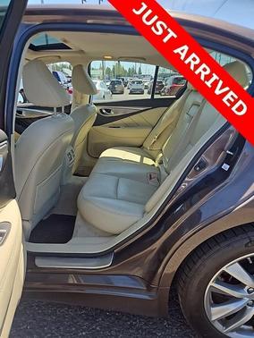 2015 INFINITI Q50 Premium