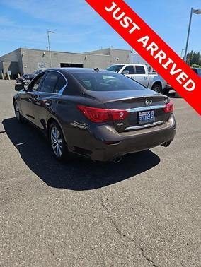 2015 INFINITI Q50 Premium
