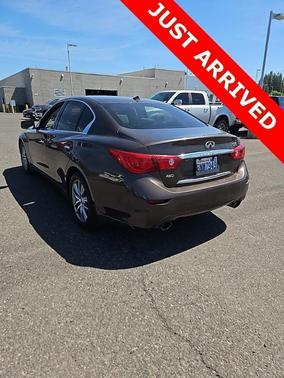 2015 INFINITI Q50 Premium