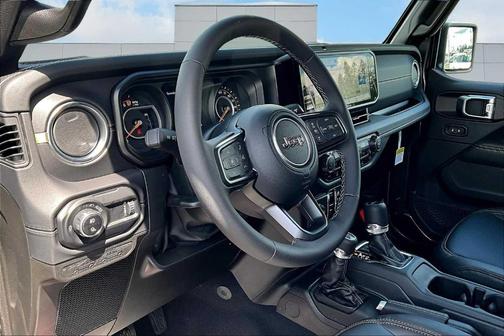 2025 Jeep Gladiator Sport