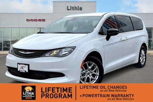 2025 Chrysler Voyager LX