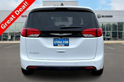 2025 Chrysler Voyager LX