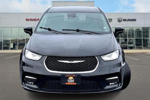 2024 Chrysler Pacifica Touring-L