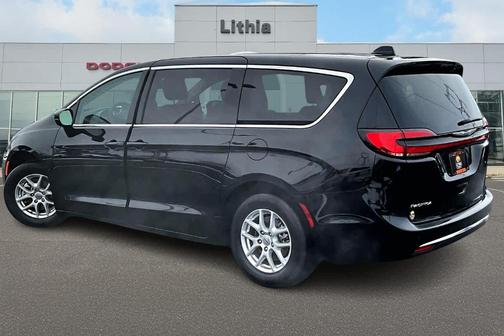 2024 Chrysler Pacifica Touring-L