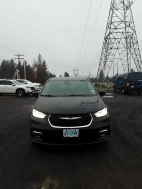 2024 Chrysler Pacifica Touring-L