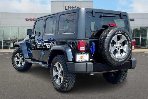 2017 Jeep Wrangler Unlimited Sahara