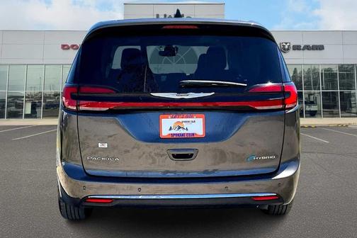 2023 Chrysler Pacifica Hybrid Limited