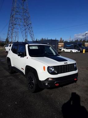 2023 Jeep Renegade Trailhawk