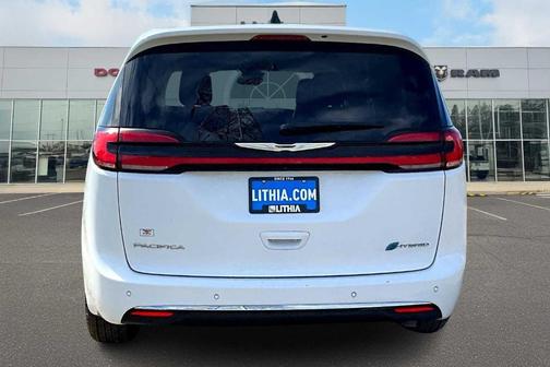 2023 Chrysler Pacifica Hybrid Touring L