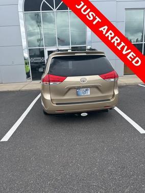 2014 Toyota Sienna XLE