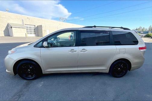 2014 Toyota Sienna XLE