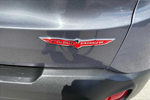 2022 Jeep Renegade Trailhawk