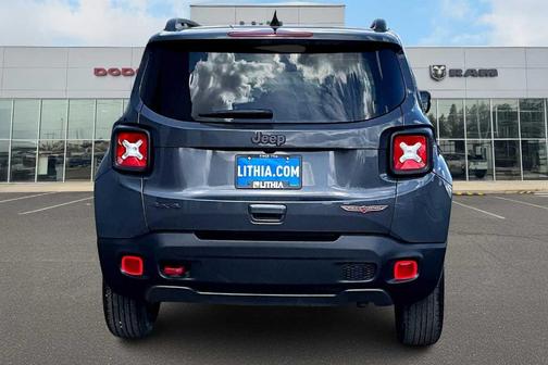 2022 Jeep Renegade Trailhawk