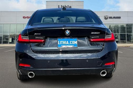 2024 BMW 330 i xDrive