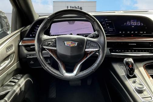 2023 Cadillac Escalade ESV Premium Luxury