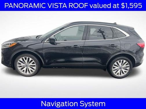 2022 Ford Escape TITANIUM