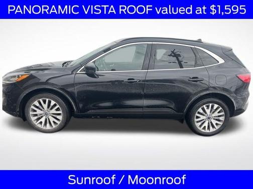 2022 Ford Escape TITANIUM