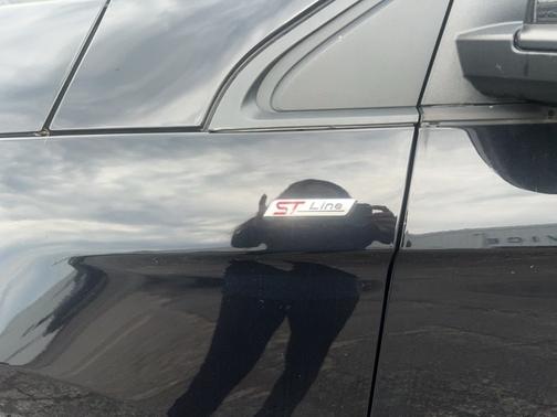 2022 Ford Edge ST LINE