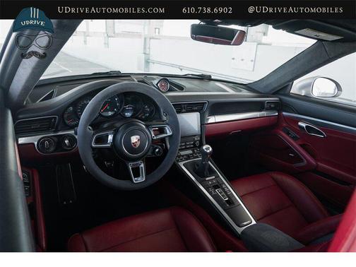 GT Silver Metallic 2017 Porsche 911 Carrera