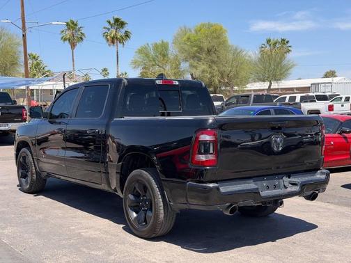 Diamond Black Crystal Pearlcoat 2019 RAM 1500 Big Horn