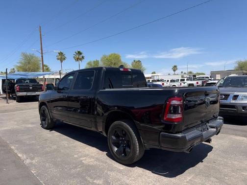 Diamond Black Crystal Pearlcoat 2019 RAM 1500 Big Horn