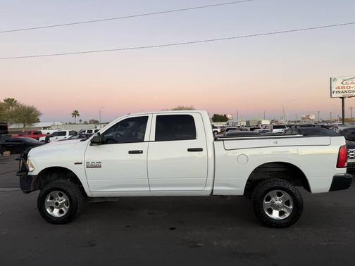 2018 RAM 2500 Tradesman Crew Cab 4x4 6'4' Box