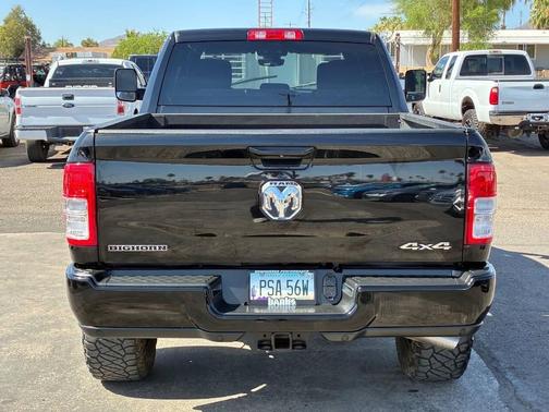 Diamond Black Crystal Pearlcoat 2019 RAM 2500 Big Horn Crew Cab 4x4 6'4' Box