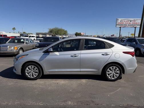 2020 Hyundai Accent SE