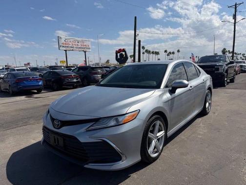 Celestial Silver Metallic 2023 Toyota Camry XLE