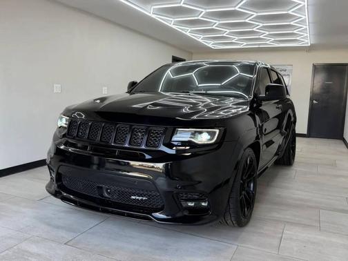 Diamond Black Crystal Pearlcoat 2018 Jeep Grand Cherokee SRT