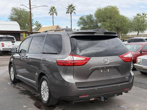 2016 Toyota Sienna XLE Premium