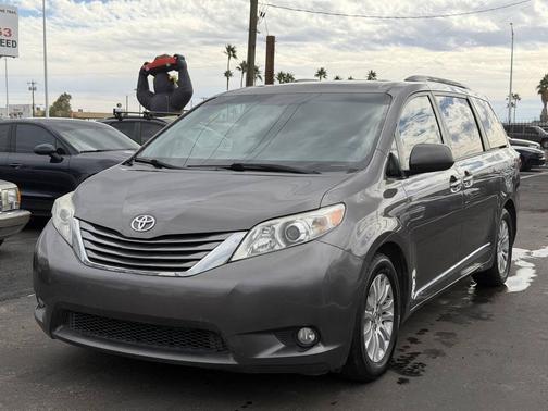 2016 Toyota Sienna XLE Premium