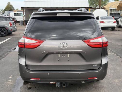 2016 Toyota Sienna XLE Premium