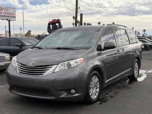 2016 Toyota Sienna XLE Premium