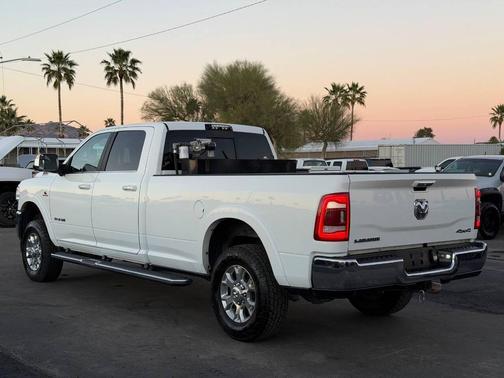 2021 RAM 3500 Laramie Crew Cab 4x4 8' Box