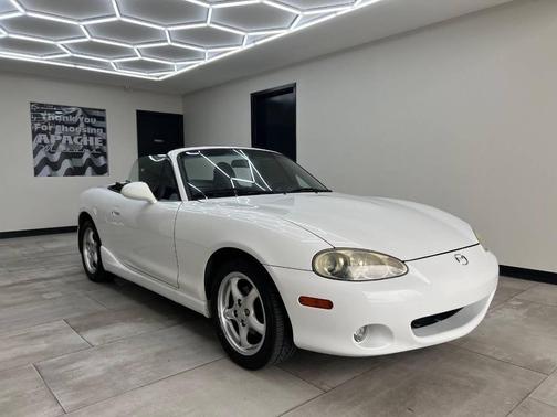 2001 Mazda MX-5 Miata Base 2dr Roadster