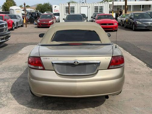 Gold 2004 Chrysler Sebring Base