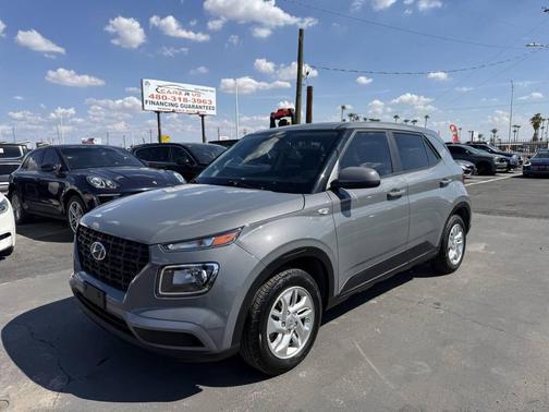 2021 Hyundai VENUE SE
