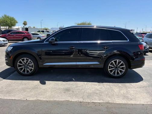 Orca Black Metallic 2018 Audi Q7 2.0T Premium Plus
