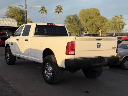 2018 RAM 2500 Tradesman Crew Cab 4x4 8' Box