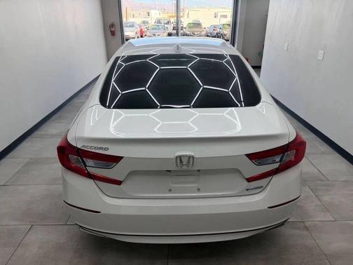 Platinum White Pearl 2020 Honda Accord Hybrid EX