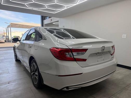 Platinum White Pearl 2020 Honda Accord Hybrid EX