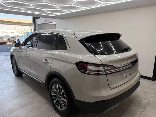 Ceramic Pearl 2020 Lincoln Nautilus Standard