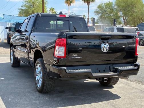Diamond Black Crystal Pearlcoat 2022 RAM 1500 Big Horn/Lone Star