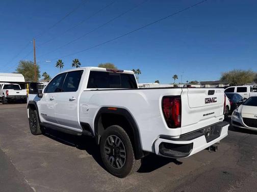 Summit White 2021 GMC Sierra 2500 AT4