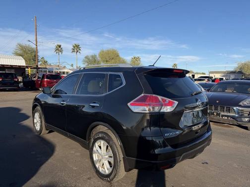 2016 Nissan Rogue SV