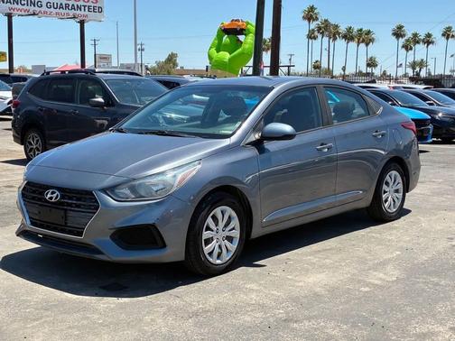 Urban Gray 2018 Hyundai Accent SE