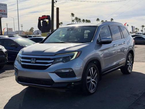 Lunar Silver Metallic 2016 Honda Pilot Touring